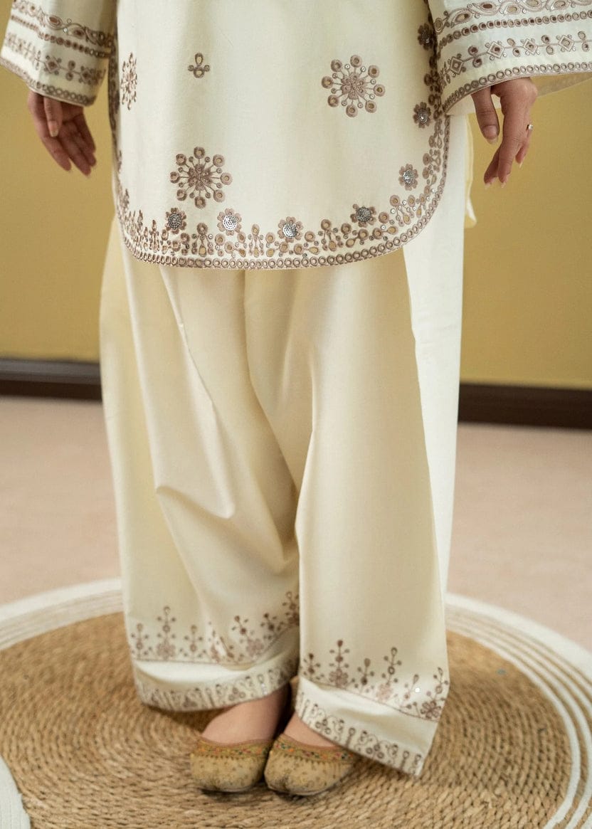 Farsh-e-Noor (Embroidery 2 piece )